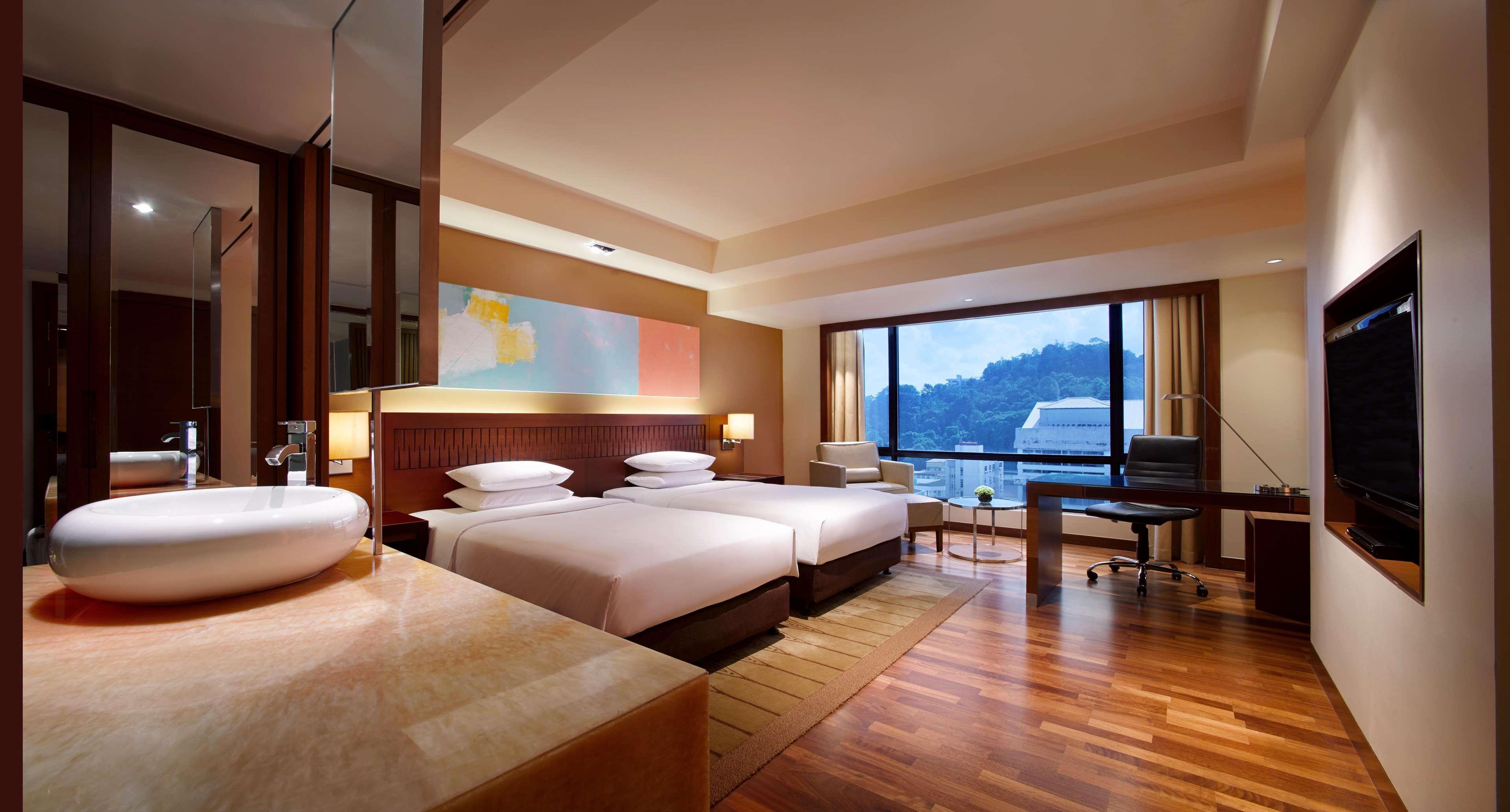 Hotel Hyatt Regency Kinabalu Kota Kinabalu Esterno foto Deluxe Room